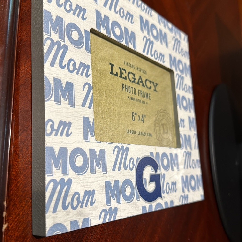 Georgetown 'Mom' Photo Frame - Picture 5 of 5